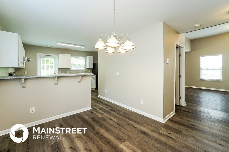 Building Photo - 414 Summer Breeze Dr