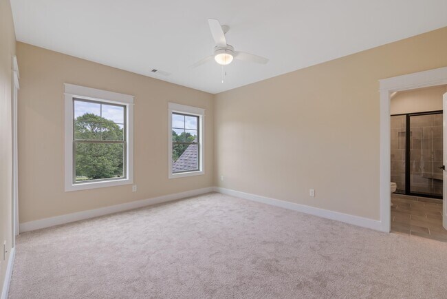 Building Photo - 1201 Askew Trl
