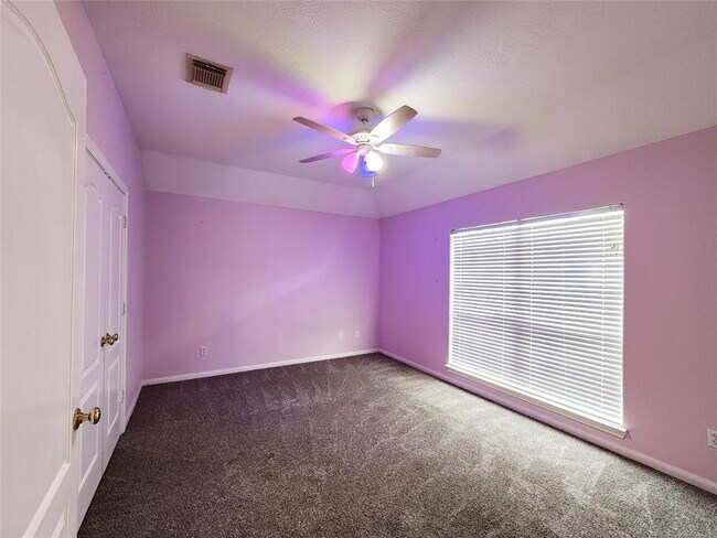 Building Photo - 17406 Autumn Oak Way