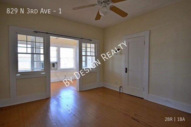 Building Photo - Historic - 1918 - 2 Bed 1 Bath - Just off ...