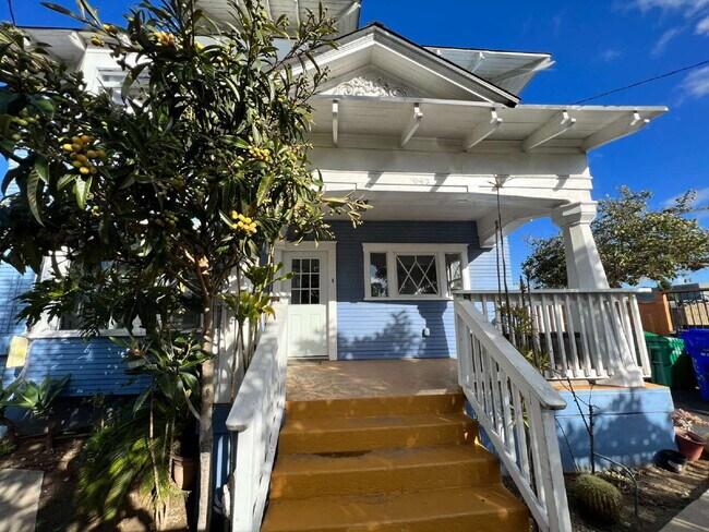 Primary Photo - Fully renovated 2bed/1bath with private, gated porch, in-unit washer/dryer!