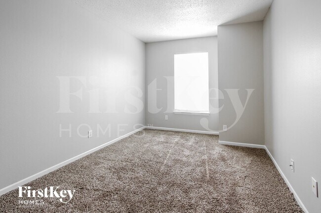 Building Photo - 8103 Crackling Ln