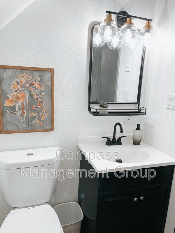 Building Photo - 813 Hall of Fame Dr