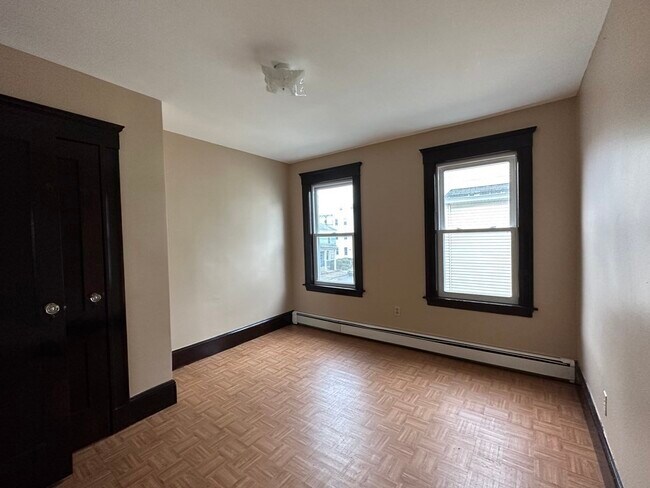 Building Photo - 17 Bowdoin St