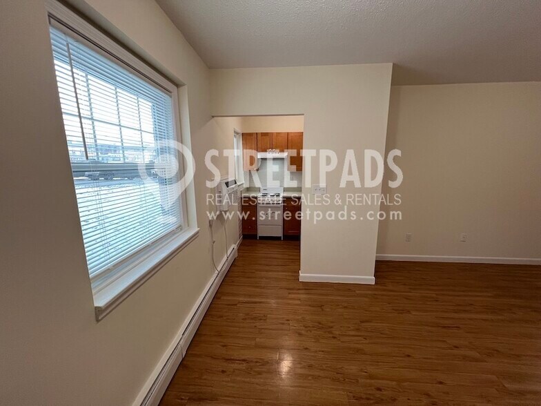 Building Photo - 2018 Commonwealth Avenue