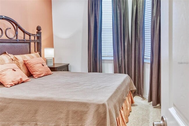 Building Photo - 2310 Palm Tree Dr