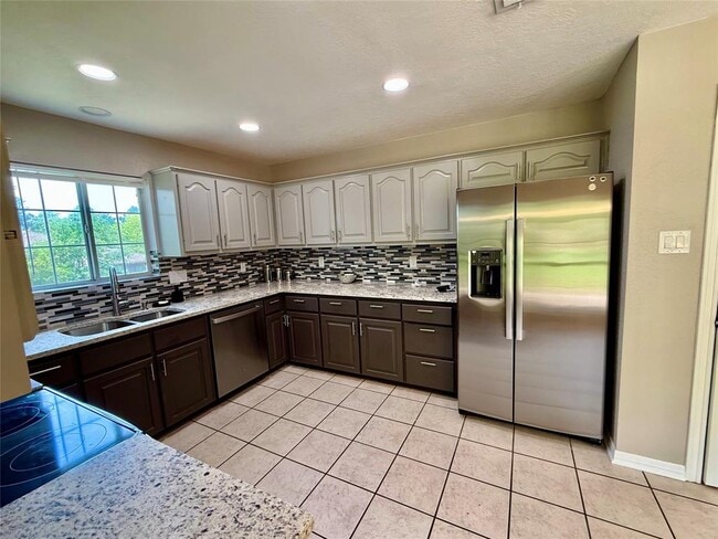 Building Photo - 181 Mamalu Dr