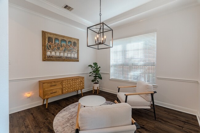 Building Photo - 30 Fury Ranch Pl