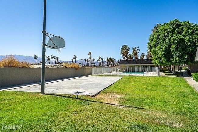 Building Photo - 82435 Requa Ave
