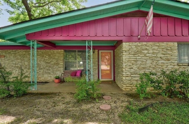 Building Photo - 11403 Indianhead Dr