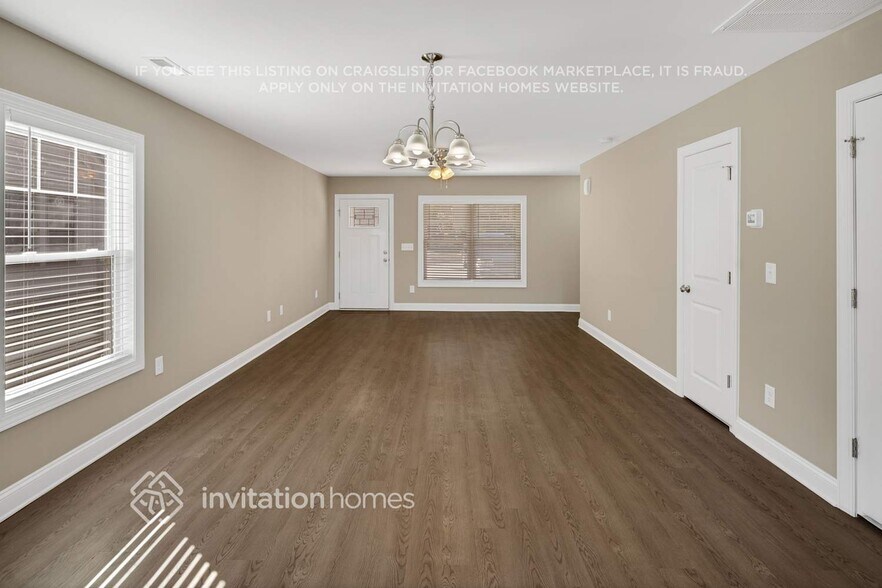 Building Photo - 298 Vance Dr NE