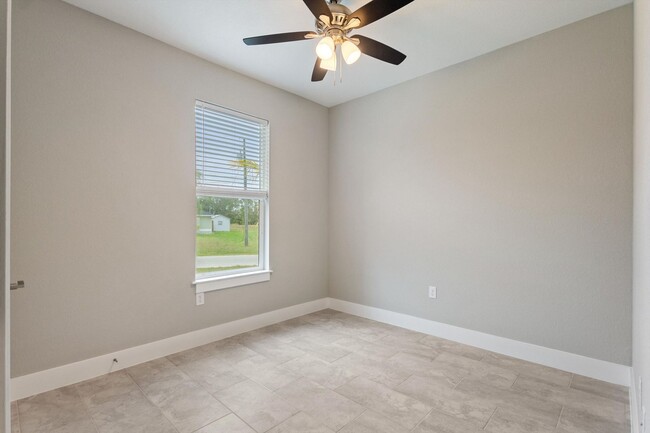 Building Photo - 1482 Gardenside Cir