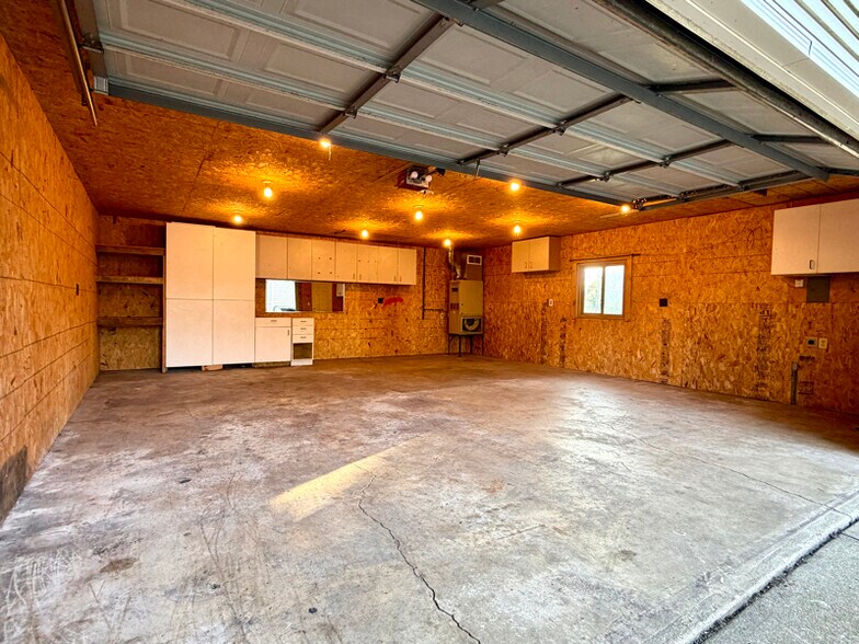 Building Photo - 4213 E Madison Ave