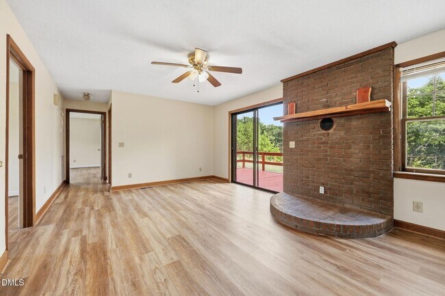 Building Photo - 763 Tingen Rd