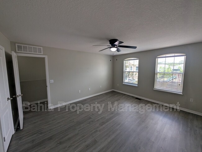 Building Photo - 4547 Ashburn Square Dr