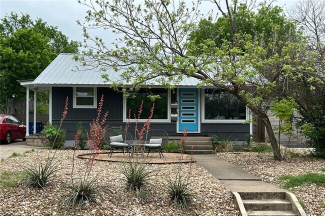 Primary Photo - 5509 Link Ave