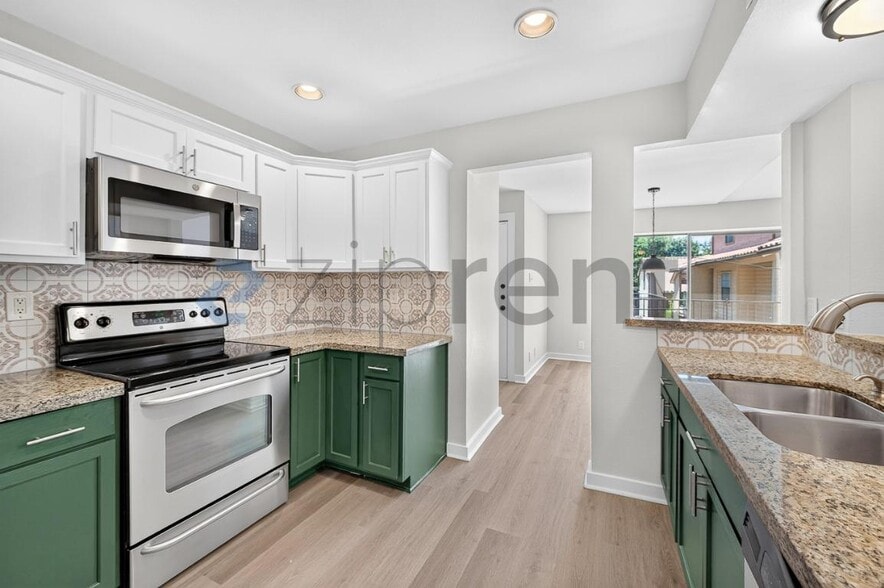 Building Photo - Unit Apt 6H