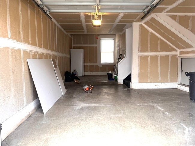 Building Photo - 44725 Ellery Ln