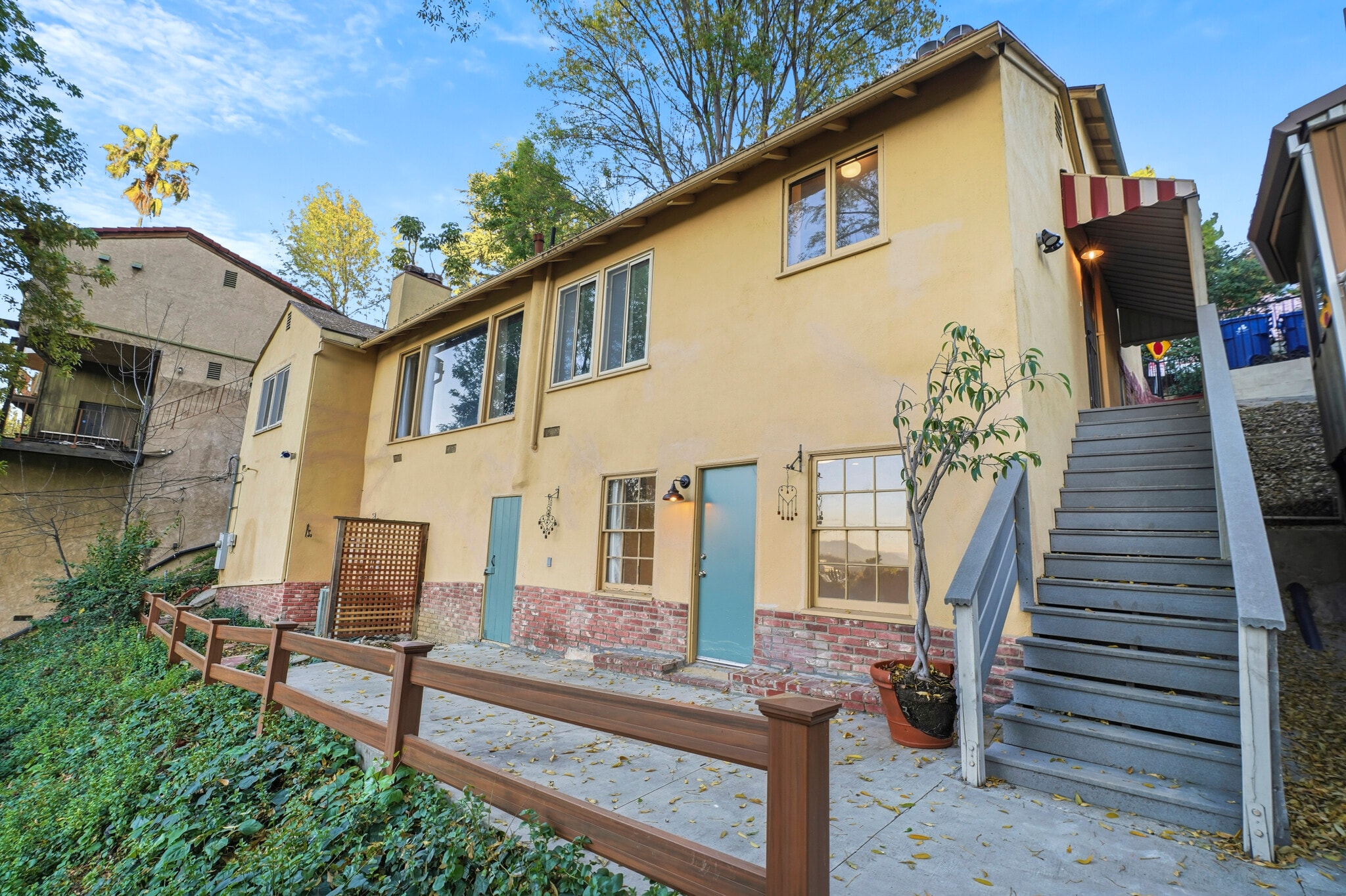 Back Yard Downstairs Studio - 15135 Encanto Dr