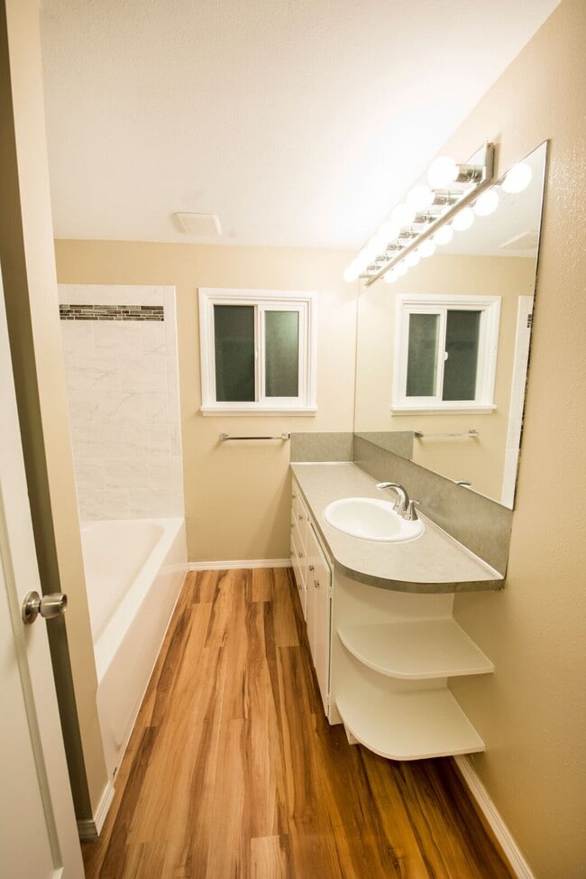 Building Photo - 10039 Ashworth Ave N