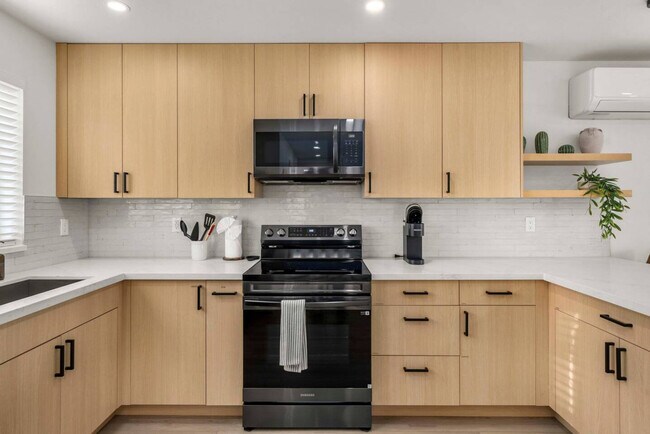 Building Photo - 7719 Renton Ave S