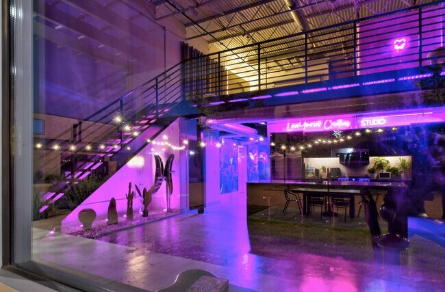 Building Photo - 215 Coca-Cola Pl