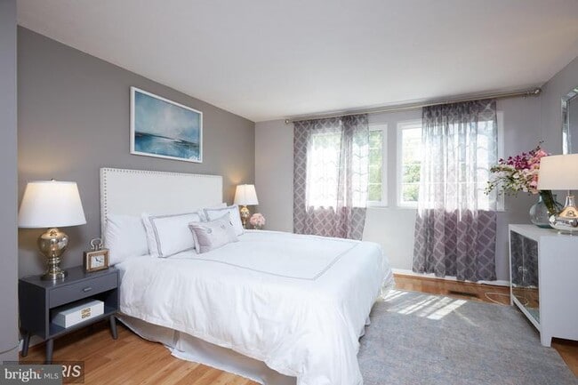 Building Photo - 7706 Havenside Terrace