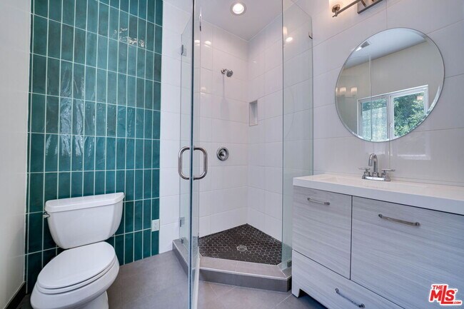 Building Photo - 1411 Cloverfield Blvd