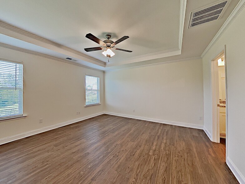 Building Photo - 807 Mary Beth Ct