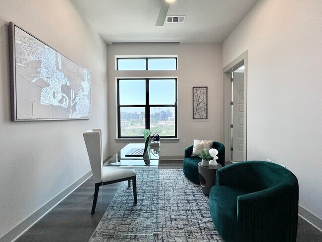 Building Photo - 3330 Oak Grove Ave