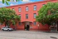 Building Photo - 330 Julia St