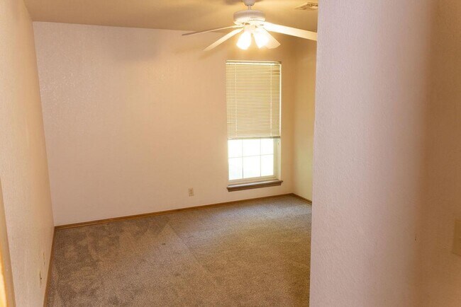 Building Photo - 309 Hood Ct