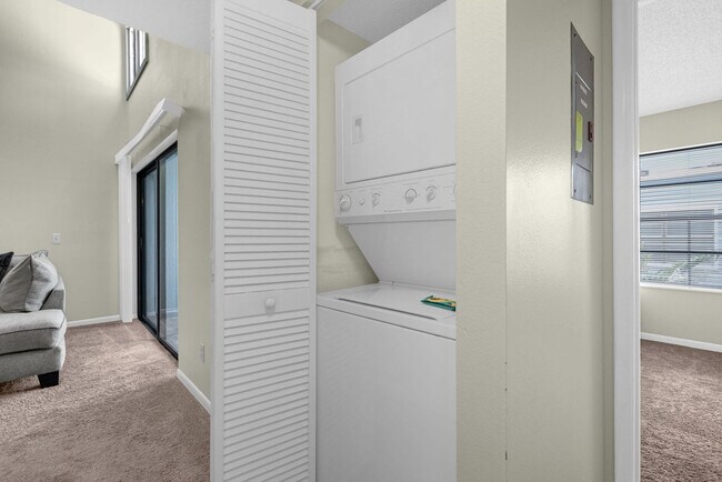 Building Photo - 3905 Atrium Dr