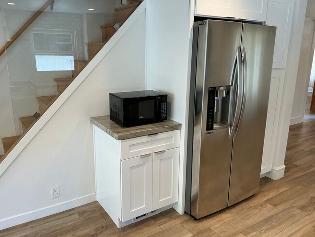 Building Photo - Beautiful 4 Bedroom 2 Bath Home in Old Tow...