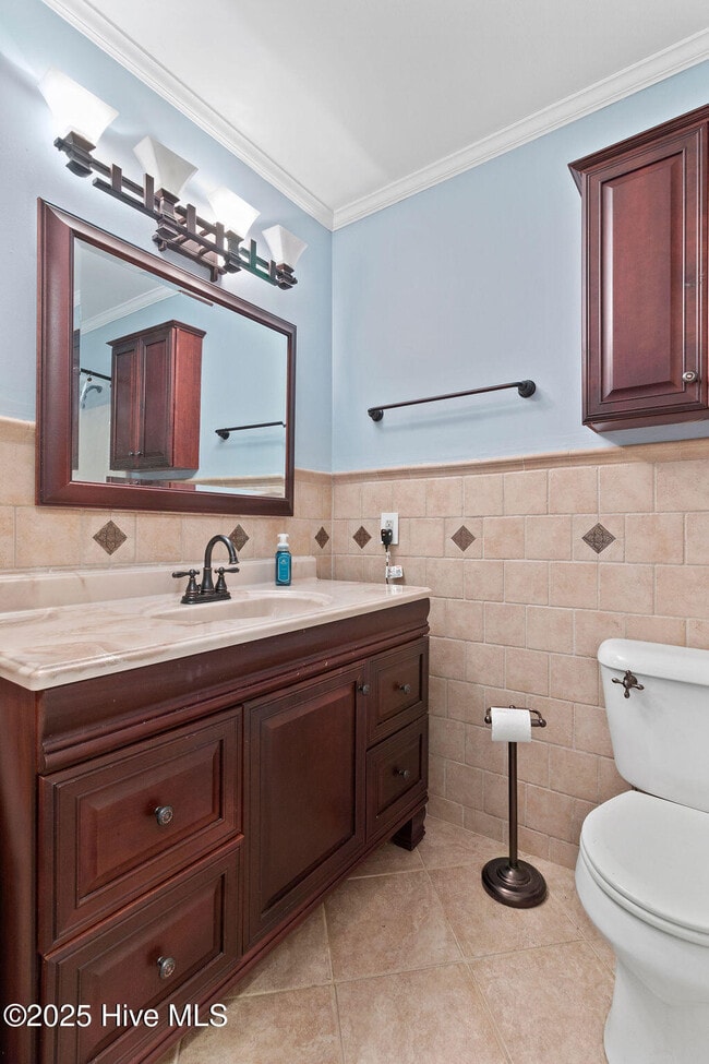 Building Photo - 409 Sumrell Way
