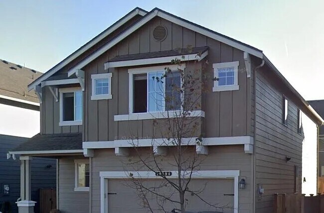 Primary Photo - 10594 189th St E