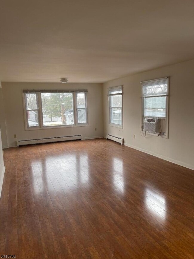 Building Photo - 278 Morris St