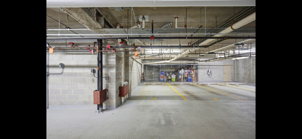 Building Photo - 390 W Mahogany Ct