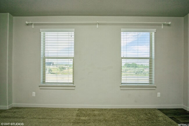 Building Photo - 1700 S Sandhill Rd