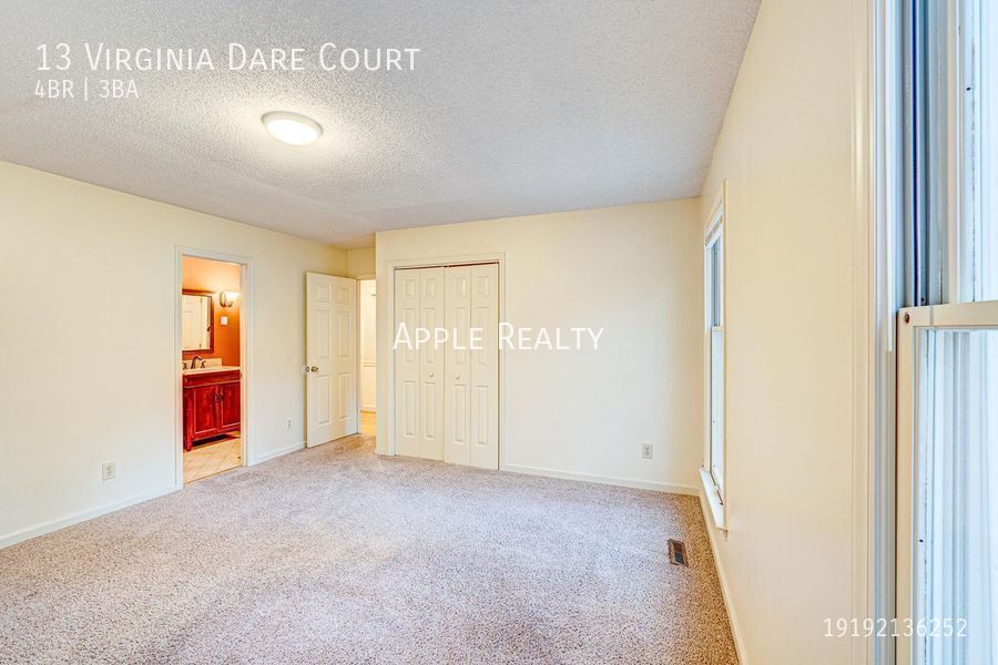 Building Photo - 13 Virginia Dare Ct