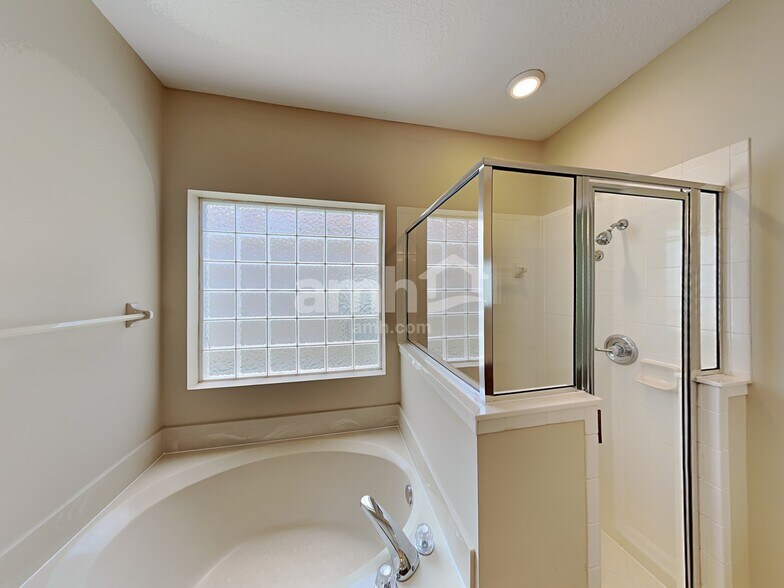Building Photo - 6830 Morse Oaks Dr