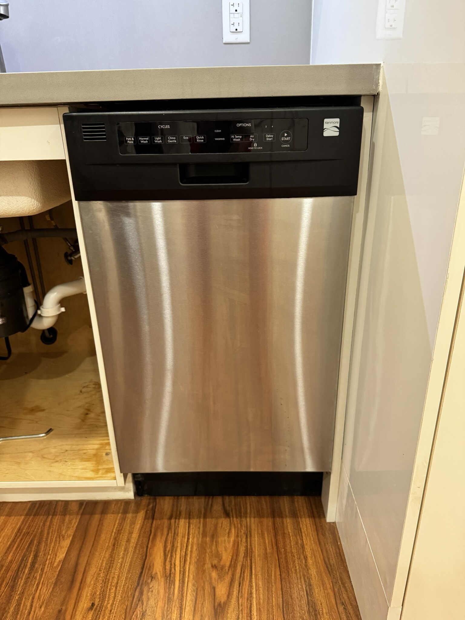 dishwasher - 685 SW 19th Rd