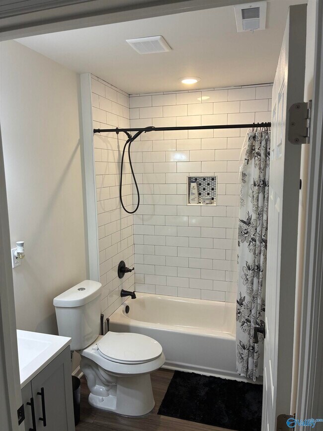 Building Photo - 2117 Atkins Dr NW