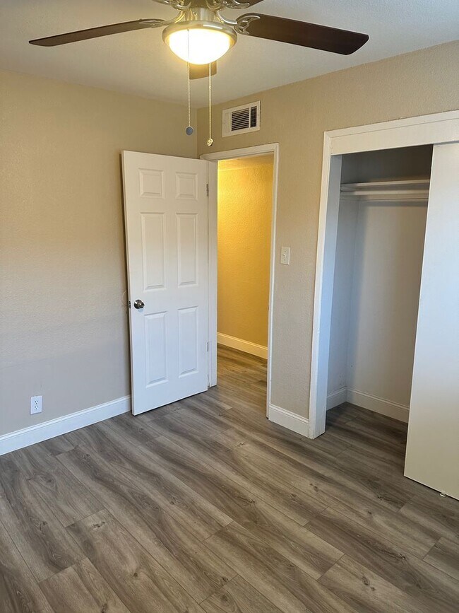 Building Photo - This cute home won't last long with a new ...