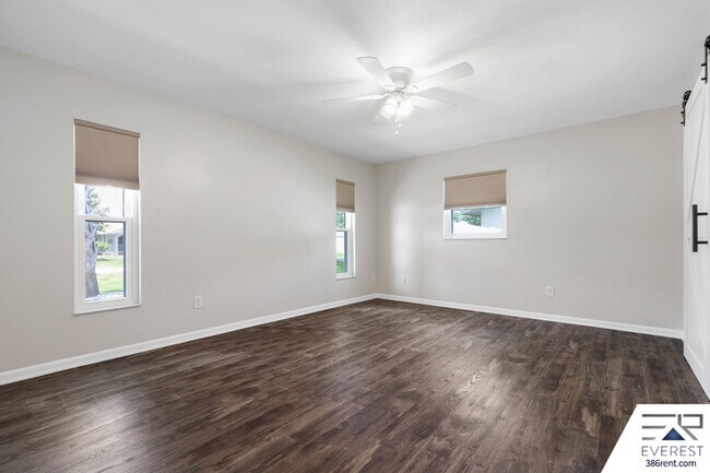 Building Photo - 19 Westford Ln