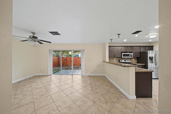 Building Photo - 5789 Woodland Point Dr
