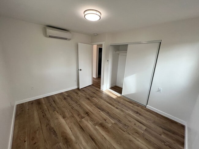 Building Photo - West 10th Escondido Triplex