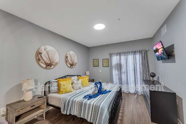 Building Photo - 14200 Avalon Rd