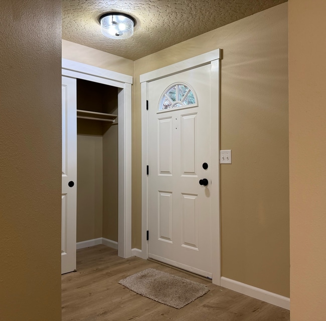 Building Photo - 919 Cove Arm Cir