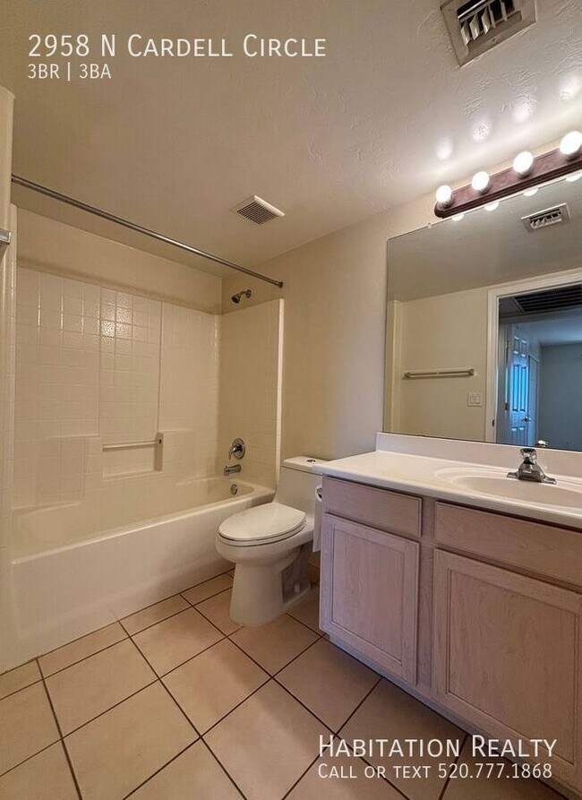 Building Photo - 2958 N Cardell Cir